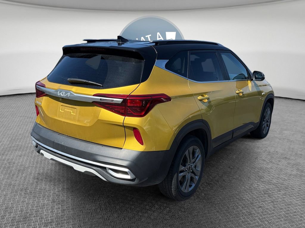 Certified 2023 Kia Seltos S image 3