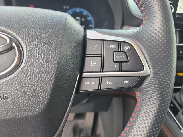 Certified 2025 Toyota Sienna XSE w/ XSE Plus Package AWD/4WD image 22