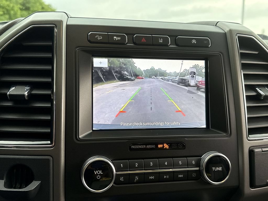 Used 2020 Ford Expedition Max XLT w/ Equipment Group 202A AWD/4WD image 23