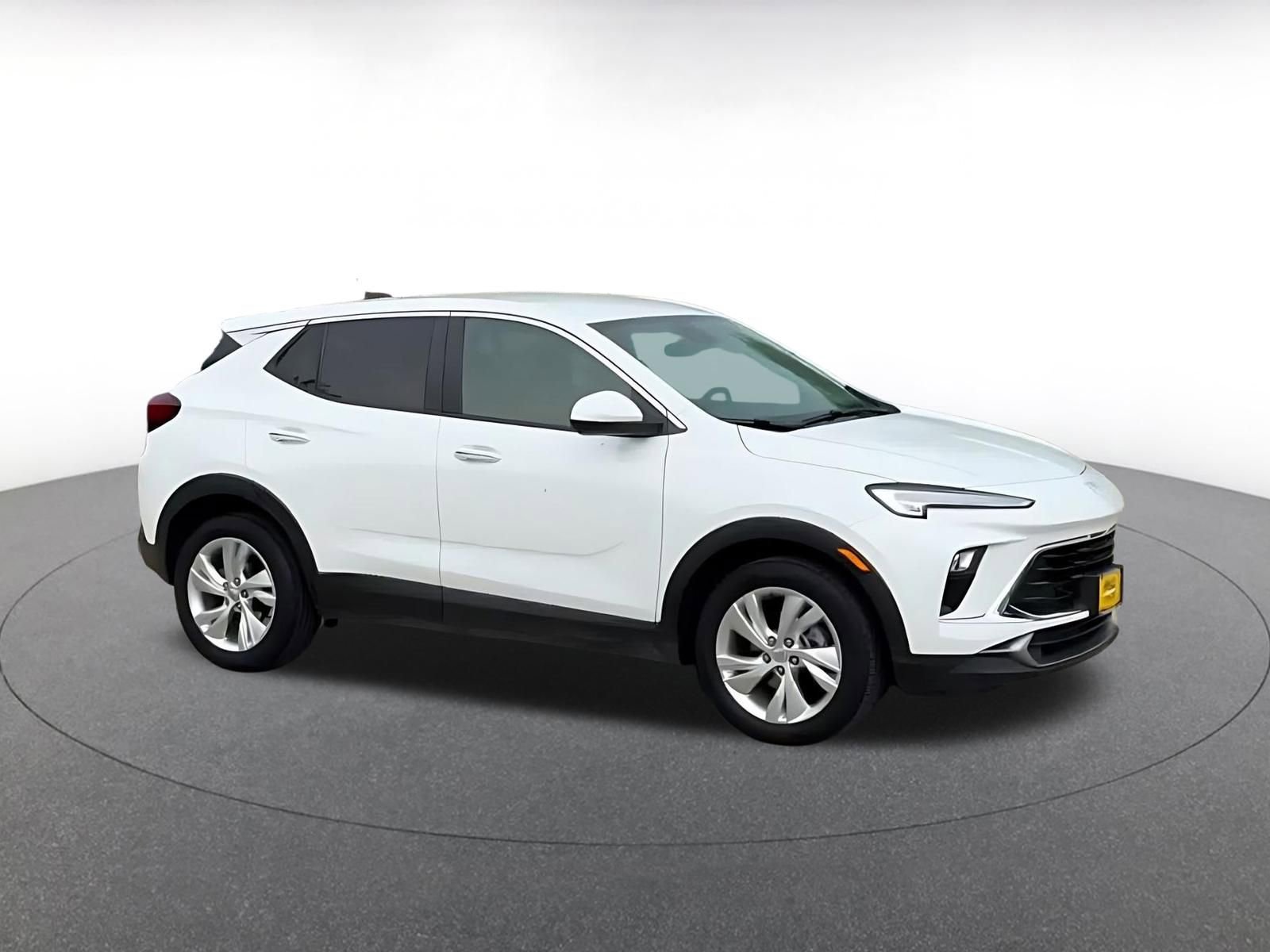 Used 2025 Buick Encore GX Preferred FWD image 2