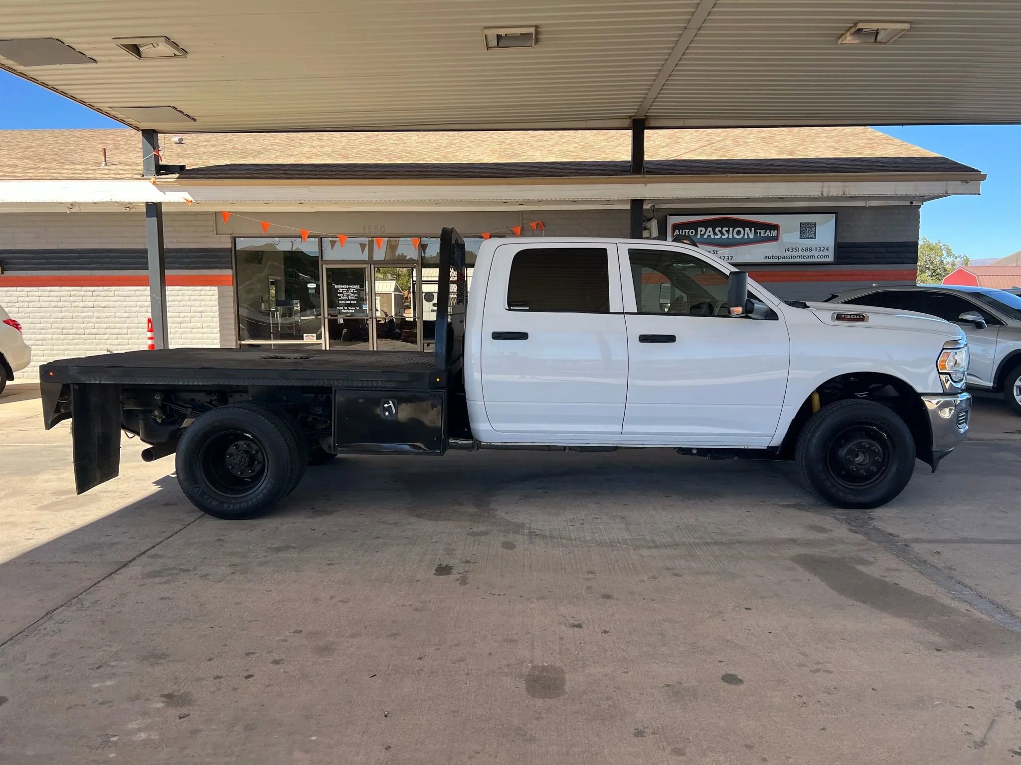 Used 2021 RAM 3500 Tradesman w/ Chrome Appearance Group image 4