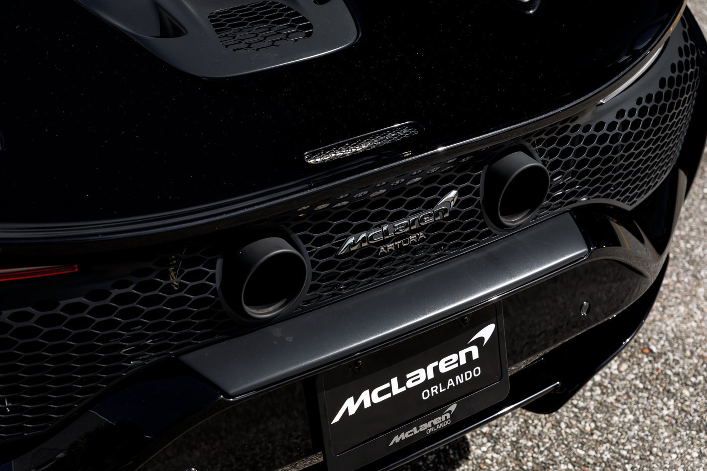 Used 2026 McLaren Artura Spider RWD image 11