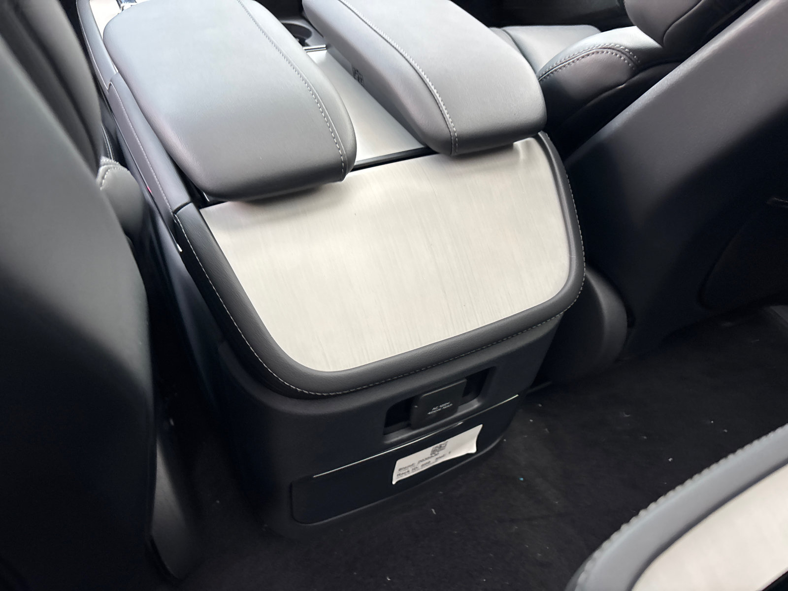 New 2027 Lincoln Navigator Reserve w/ Jet Appearance Package AWD/4WD image 32