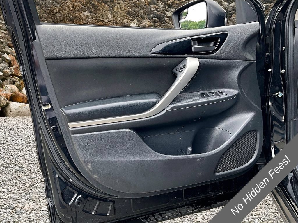 Used 2020 Mitsubishi Eclipse Cross ES FWD image 14