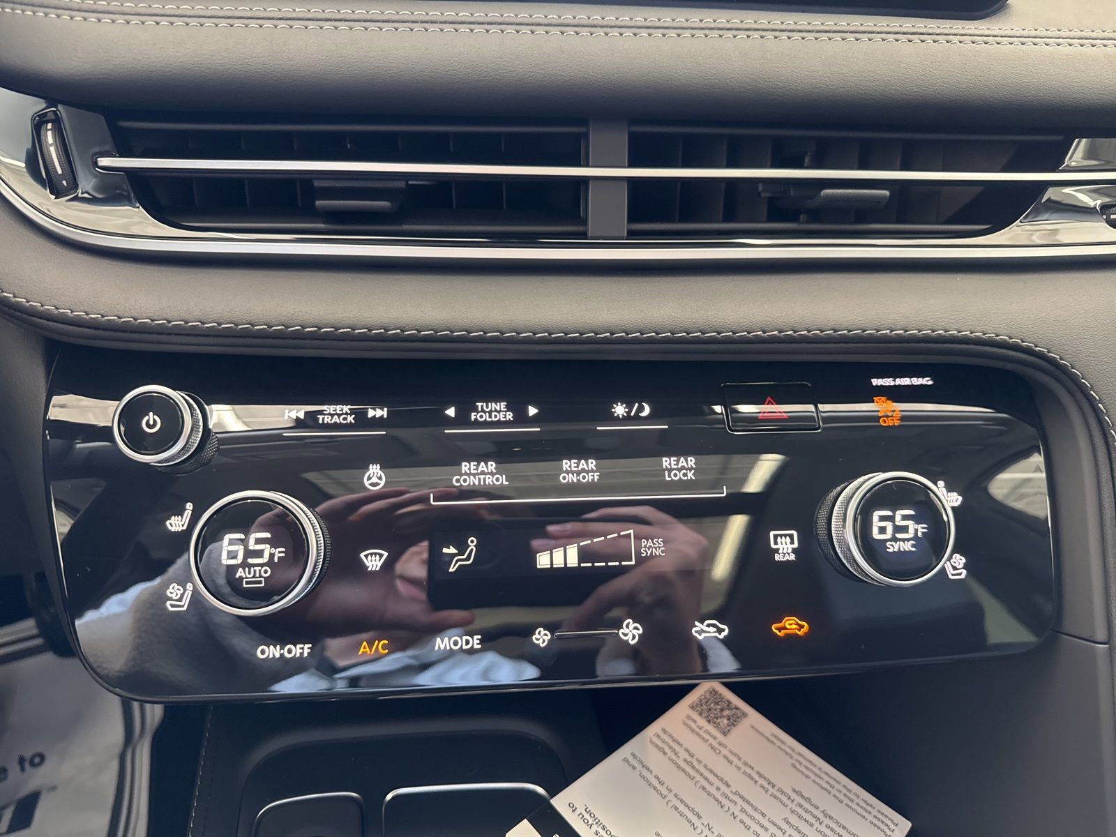 New 2026 INFINITI QX60 Luxe w/ Cargo Package AWD/4WD image 21