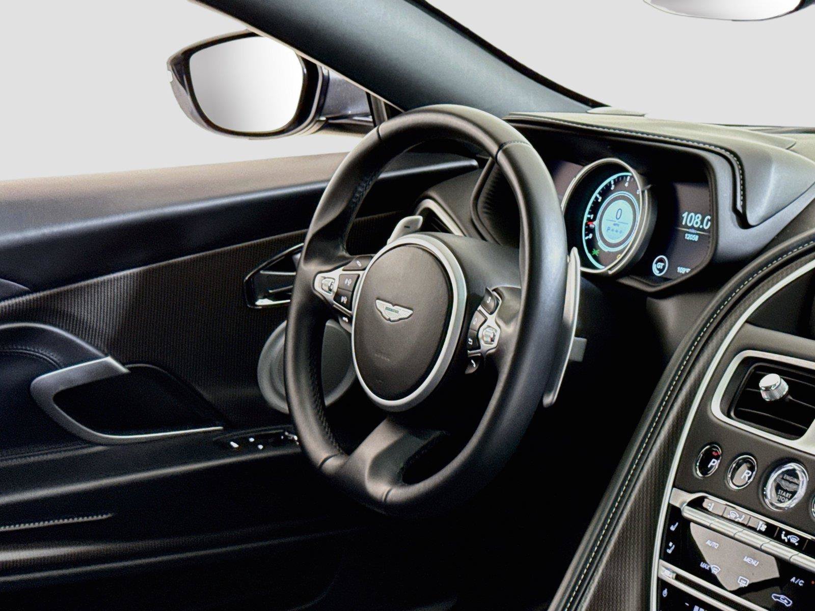 Used 2017 Aston Martin DB11 V12 RWD image 28