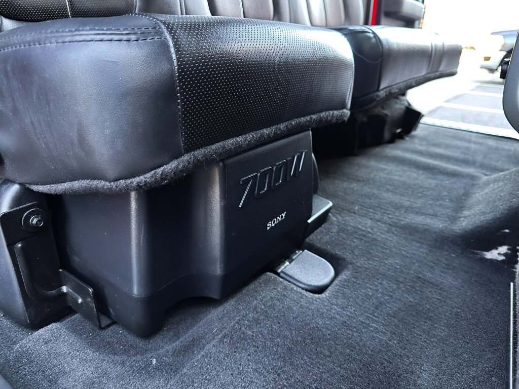 Used 2010 Ford F150 Raptor image 28