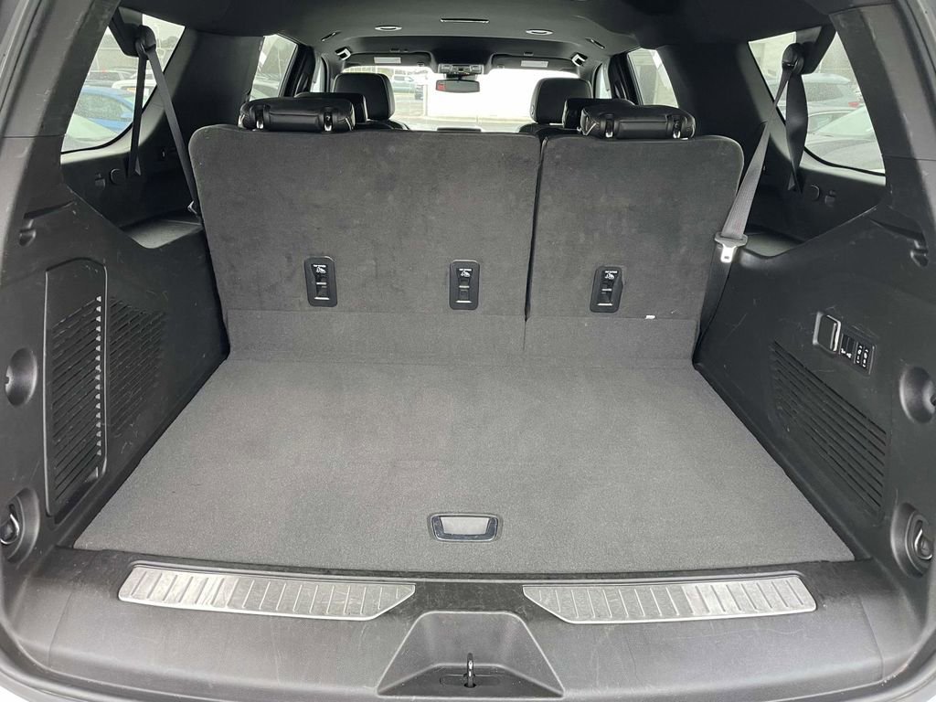 Used 2023 Chevrolet Suburban Premier image 46