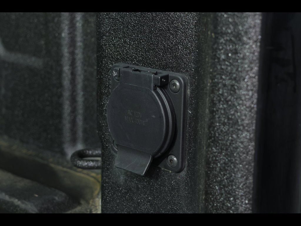 Used 2022 Chevrolet Silverado 1500 ZR2 w/ Technology Package image 22