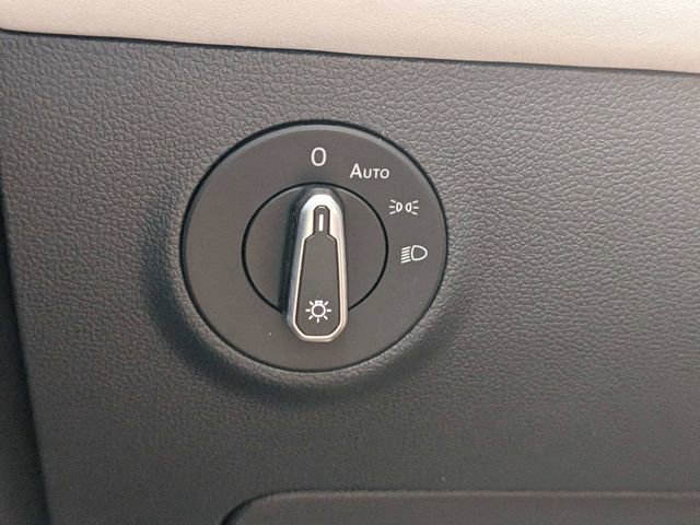 Certified 2026 Volkswagen Taos SE FWD image 28