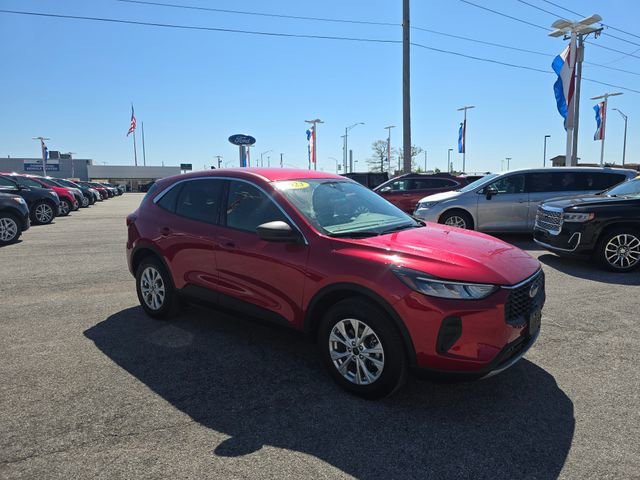 Used 2023 Ford Escape Active AWD/4WD image 3