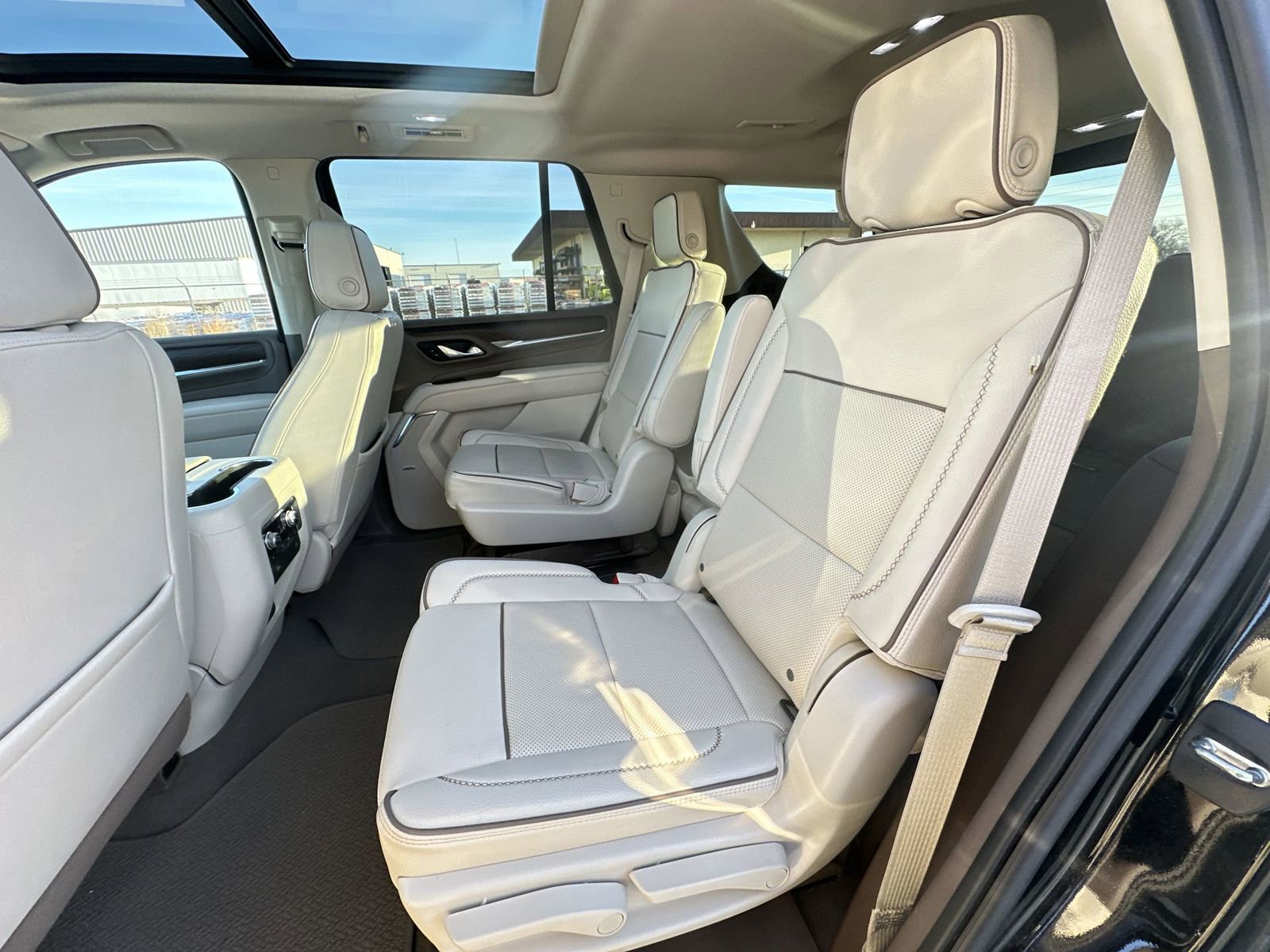 Used 2023 GMC Yukon Denali AWD/4WD image 26