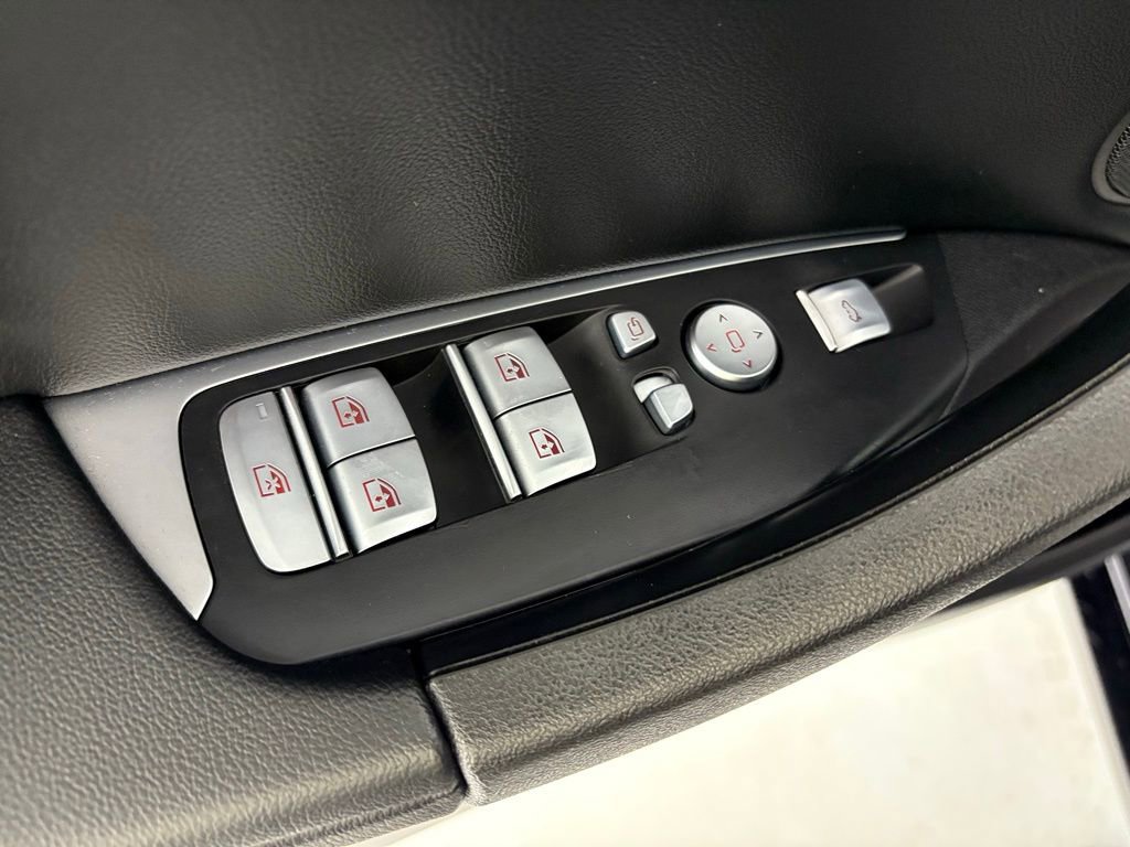 Used 2023 BMW X4 M40i w/ Premium Package image 15