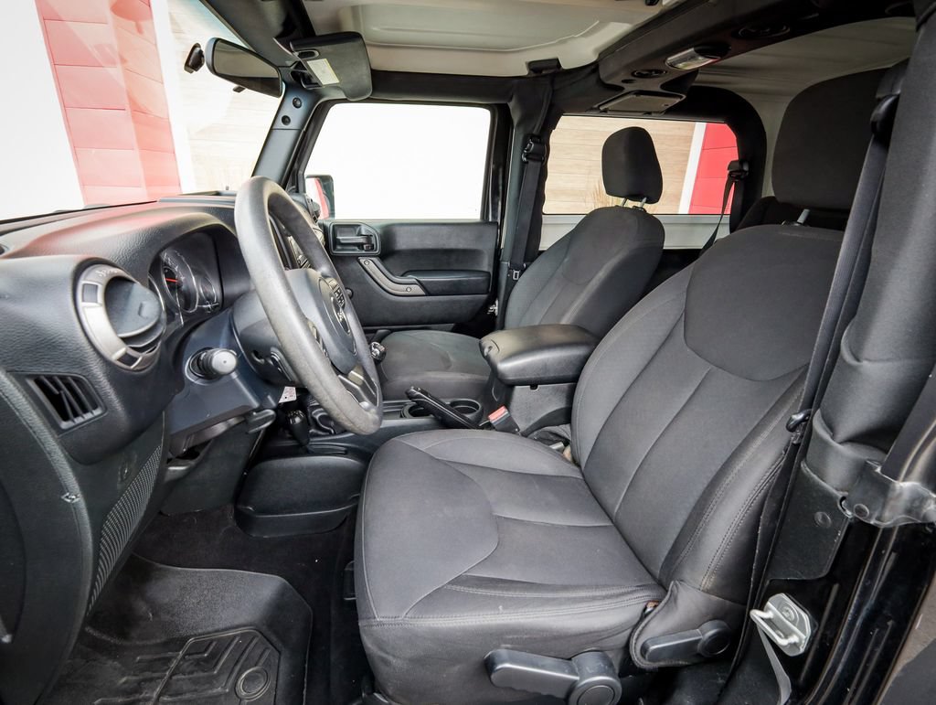 Used 2018 Jeep Wrangler Sport AWD/4WD image 12