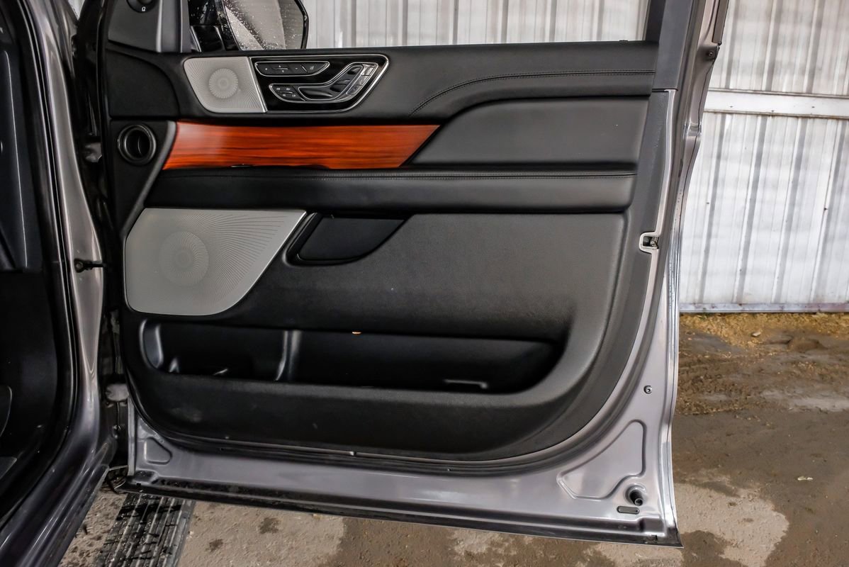 Used 2021 Lincoln Navigator L Reserve w/ Luxury Package AWD/4WD image 47