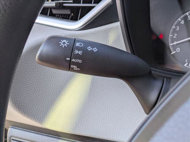Used 2022 Toyota Corolla LE FWD image 12