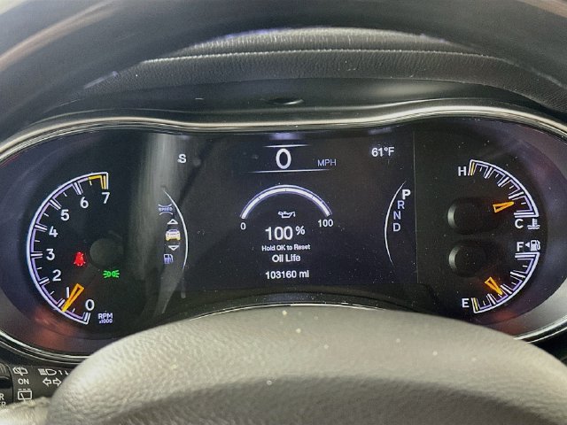 Used 2019 Jeep Grand Cherokee Overland AWD/4WD image 5