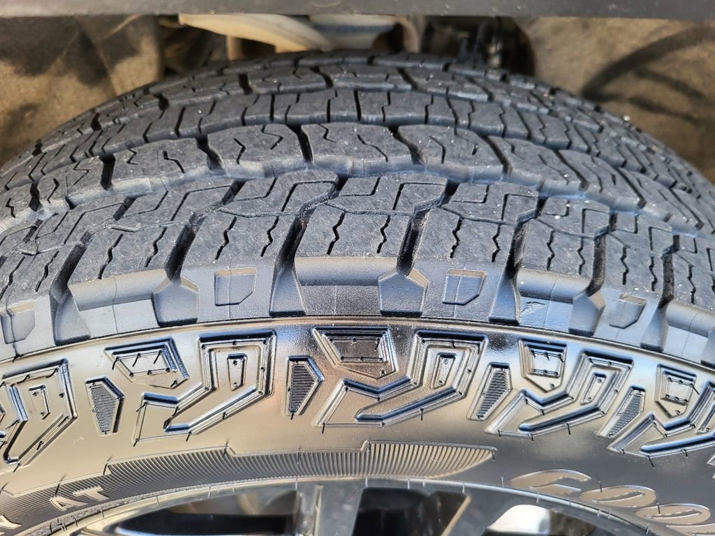 Used 2021 GMC Sierra 1500 Elevation w/ Preferred Package image 8