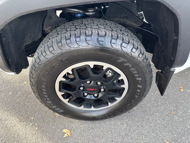 Used 2024 Toyota Tacoma TRD Off-Road image 38