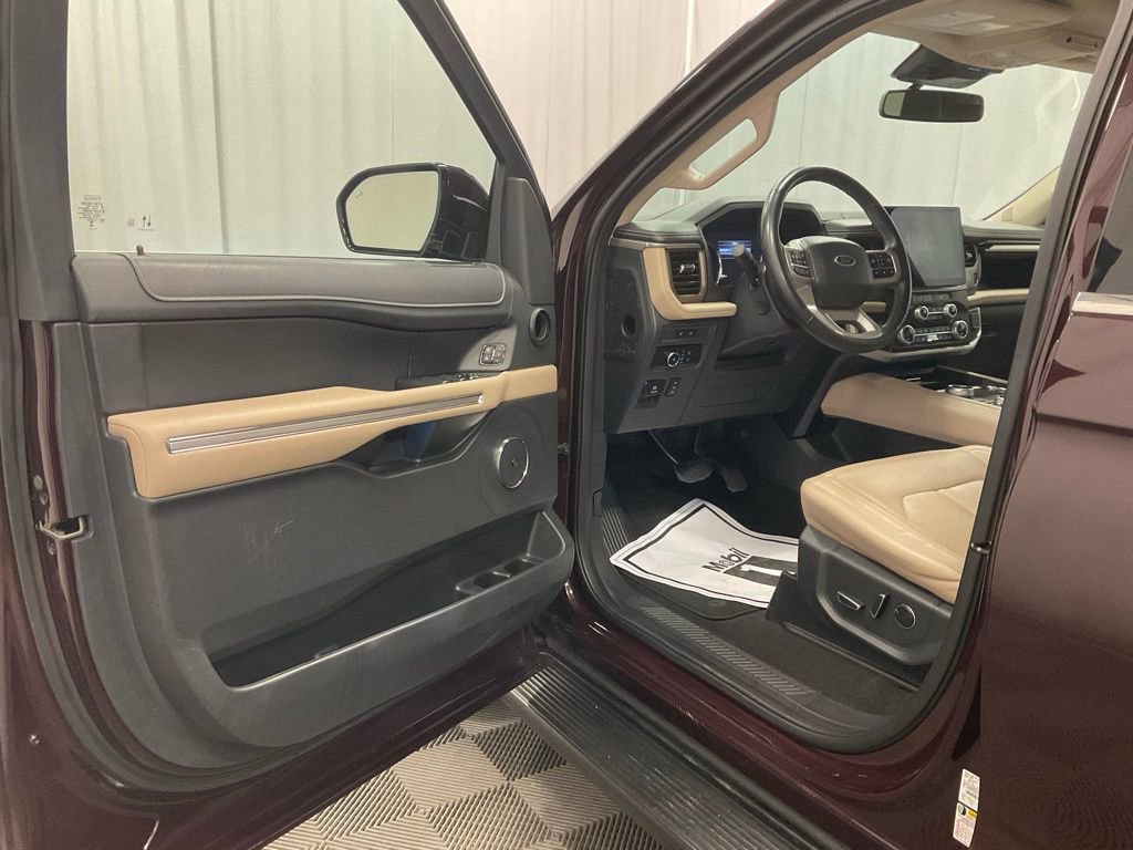 Used 2024 Ford Expedition Max Limited image 24