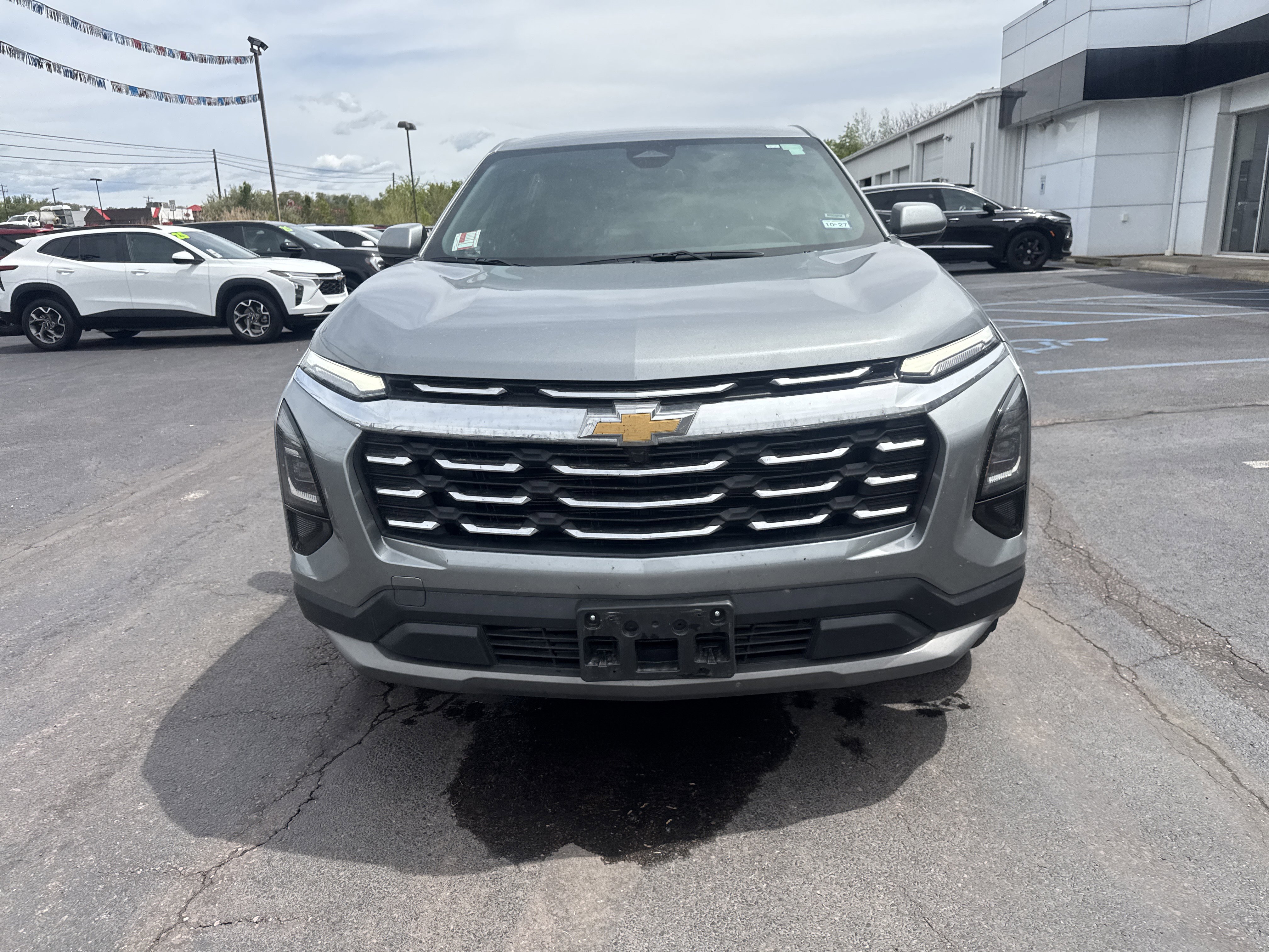 Used 2026 Chevrolet Equinox LT AWD/4WD image 9
