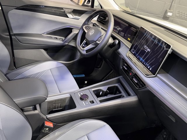 New 2026 Volkswagen Tiguan SE image 11