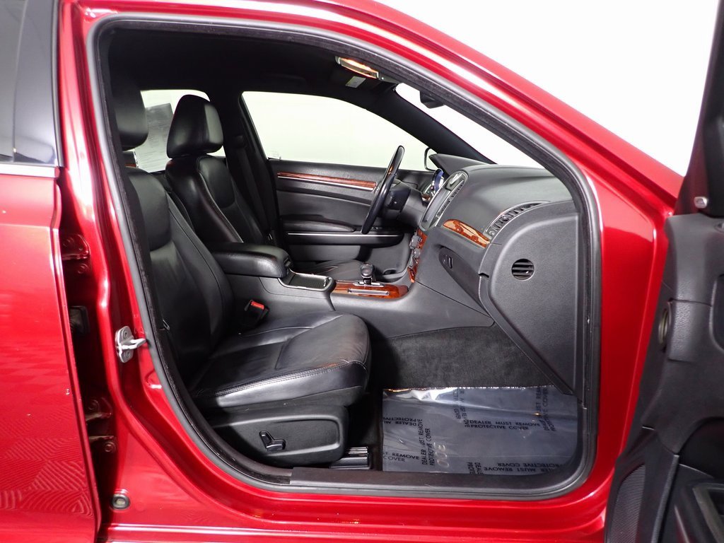 Used 2012 Chrysler 300 Limited image 26