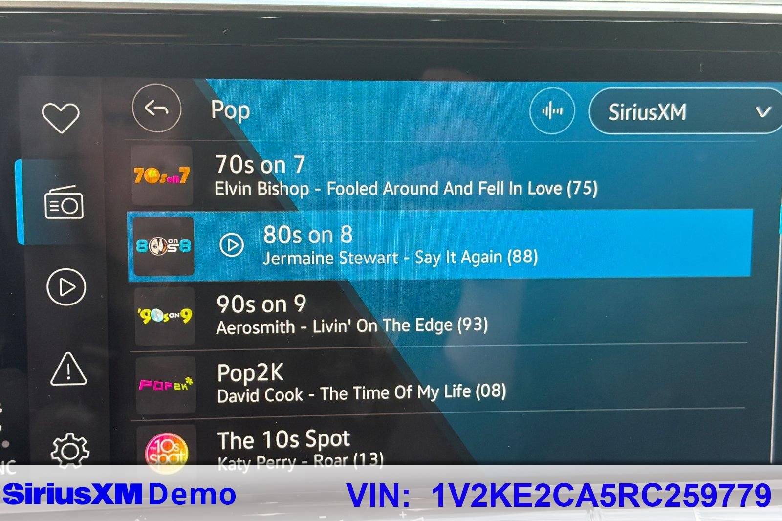 Used 2024 Volkswagen Atlas Cross Sport SE w/ Panoramic Sunroof Package image 28