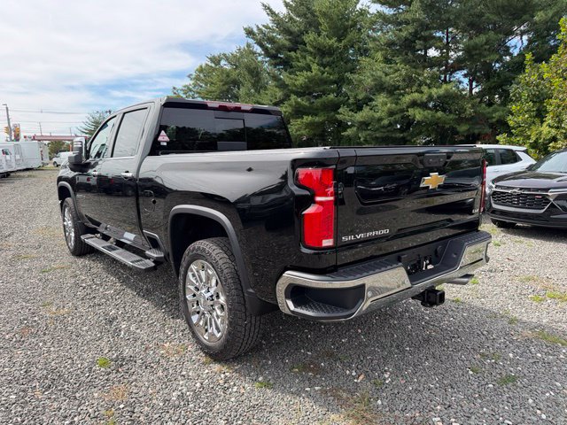 New 2026 Chevrolet Silverado 2500 LTZ w/ LTZ Convenience Package AWD/4WD image 8
