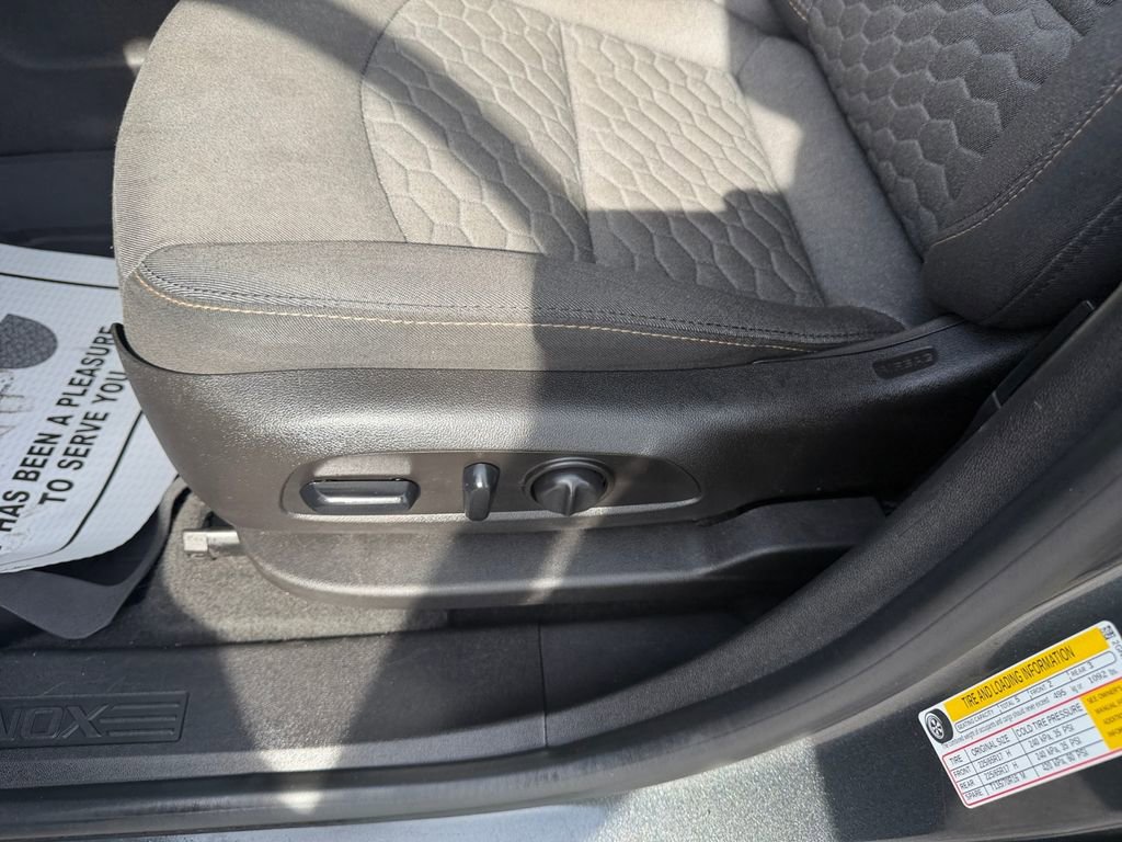 Used 2018 Chevrolet Equinox LT image 13