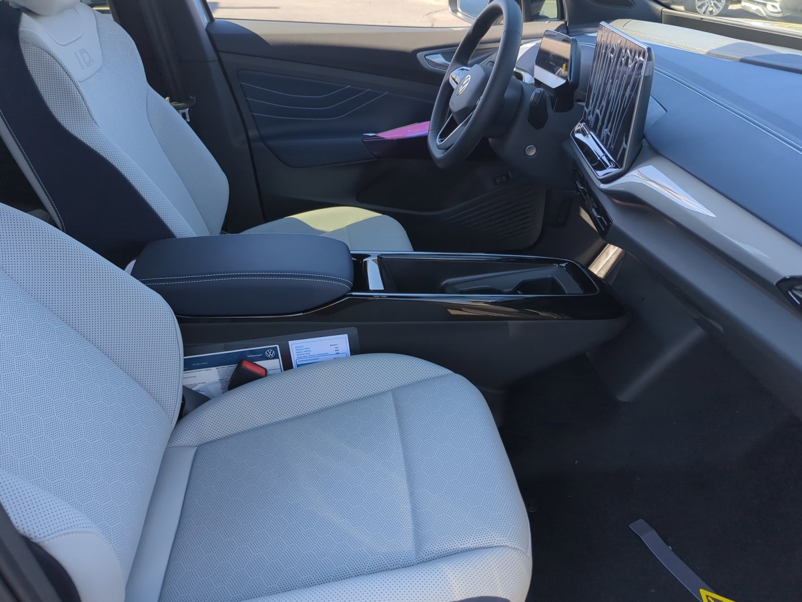 New 2025 Volkswagen ID.4 Pro S RWD image 18