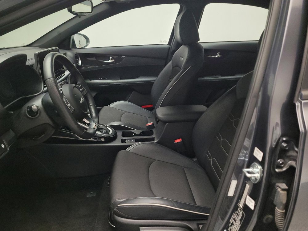 Used 2023 Kia Forte GT-Line w/ GT-Line Technology Package image 17