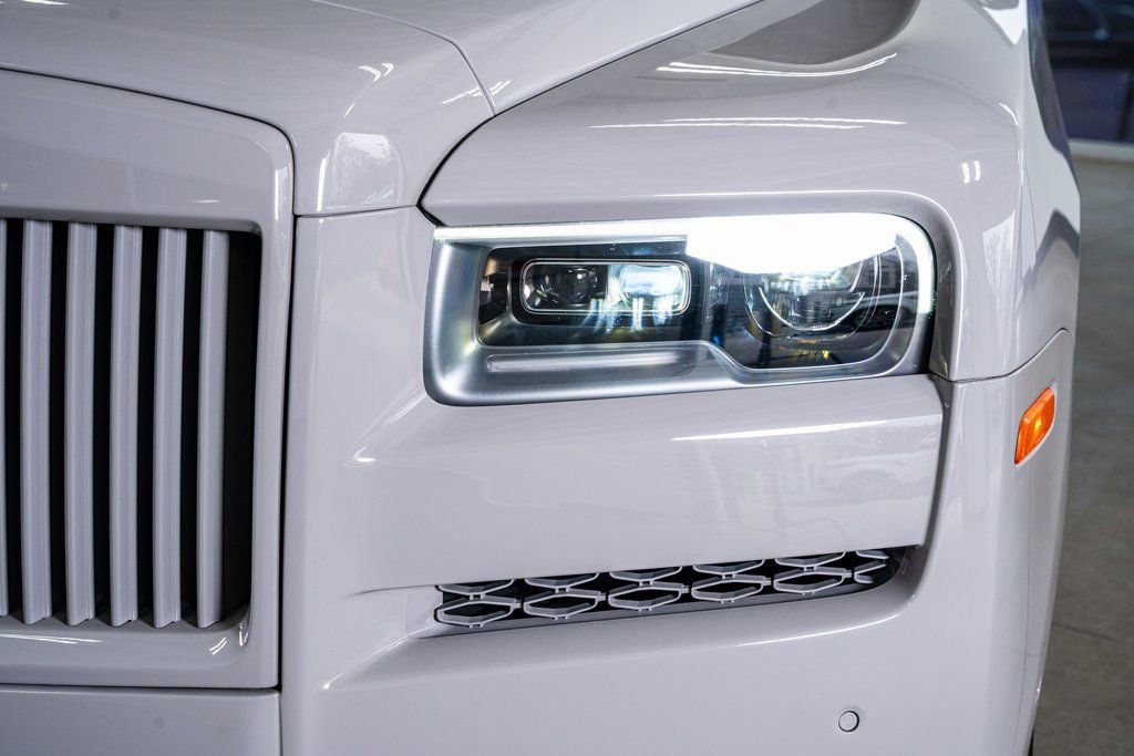 Used 2022 Rolls-Royce Cullinan image 14