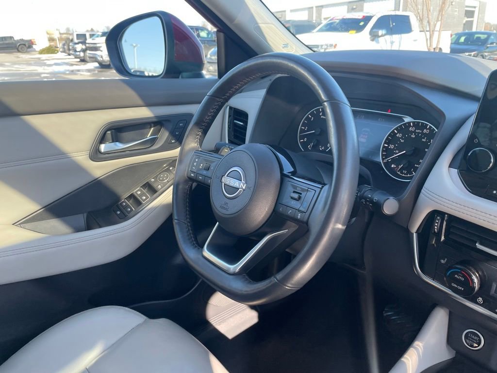 Used 2023 Nissan Rogue SL w/ SL Premium Package image 30