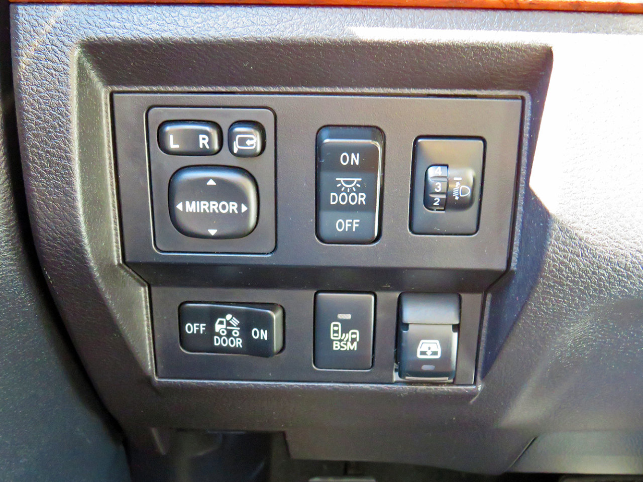 Used 2015 Toyota Tundra 1794 Edition image 24