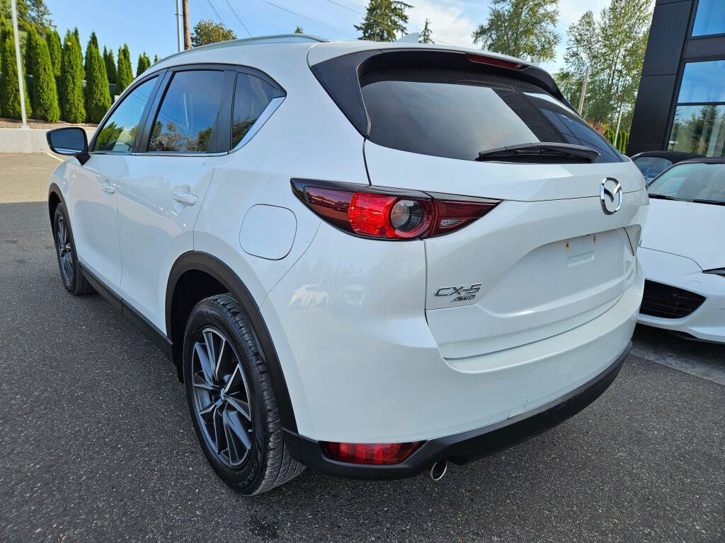 Used 2018 MAZDA CX-5 Touring w/ Preferred Equipment Package AWD/4WD image 3