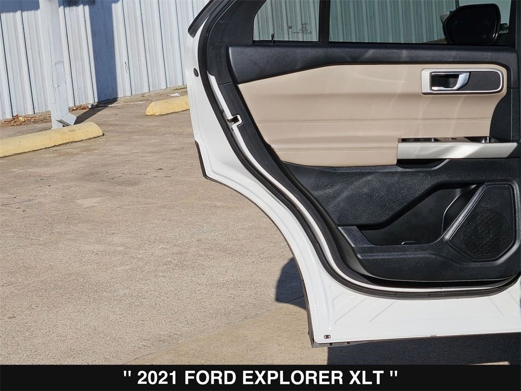 Used 2021 Ford Explorer XLT w/ Equipment Group 202A image 19