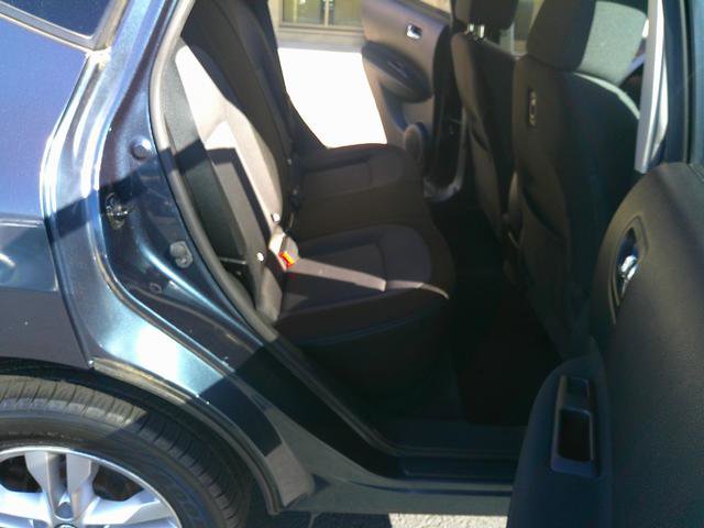 Used 2013 Nissan Rogue SV w/ Premium Pkg image 7