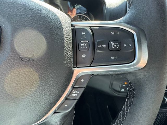New 2026 RAM 2500 Big Horn AWD/4WD image 32