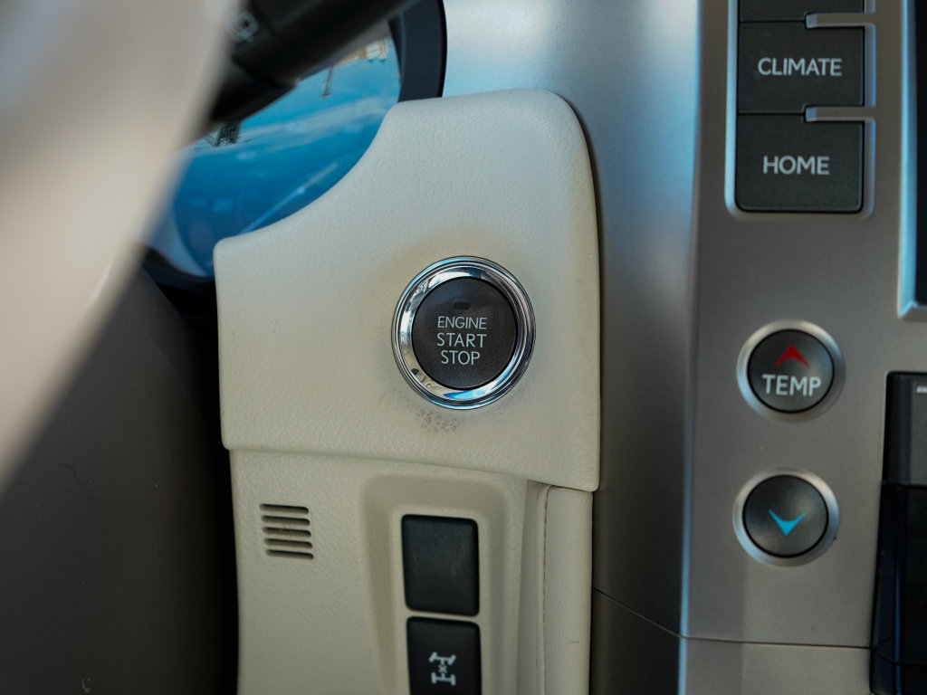 Used 2019 Lexus GX 460 Premium w/ Premium Package image 29