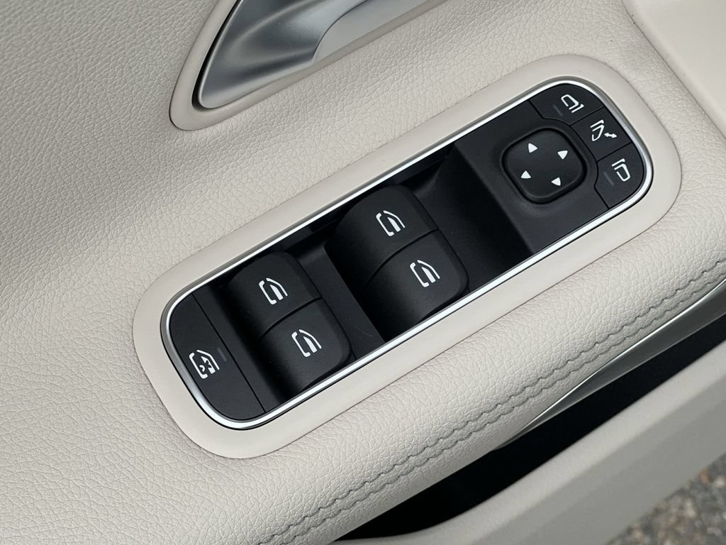 Certified 2026 Mercedes-Benz CLA 250 4MATIC image 13