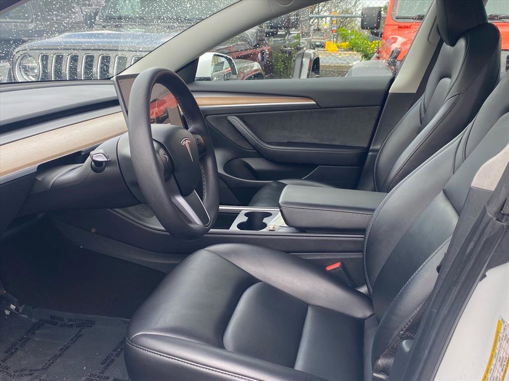 Used 2023 Tesla Model 3 Standard Range image 10