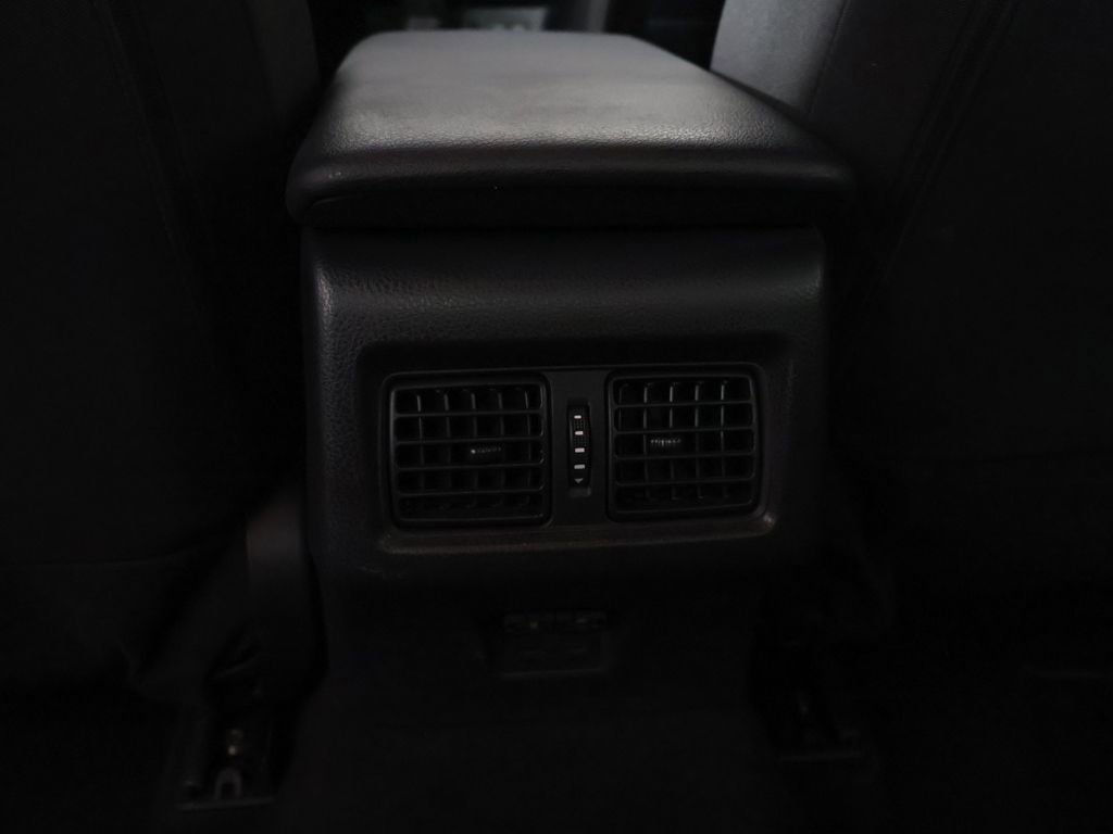 Used 2025 Toyota Camry LE FWD image 36