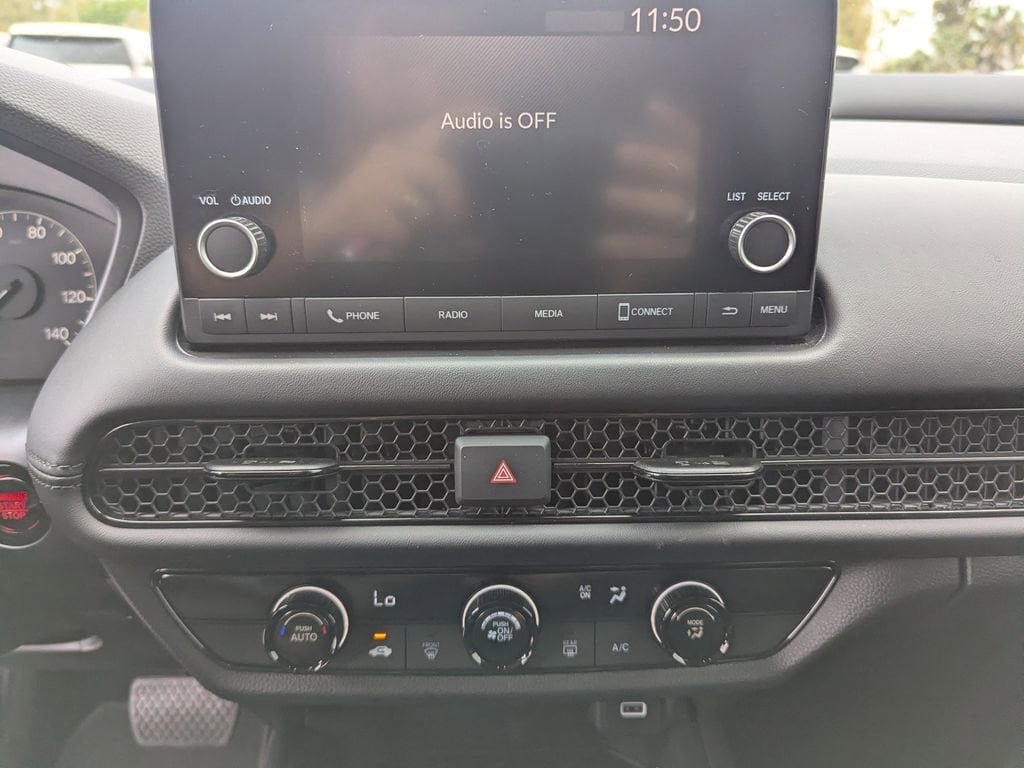 Used 2025 Honda HR-V LX image 18