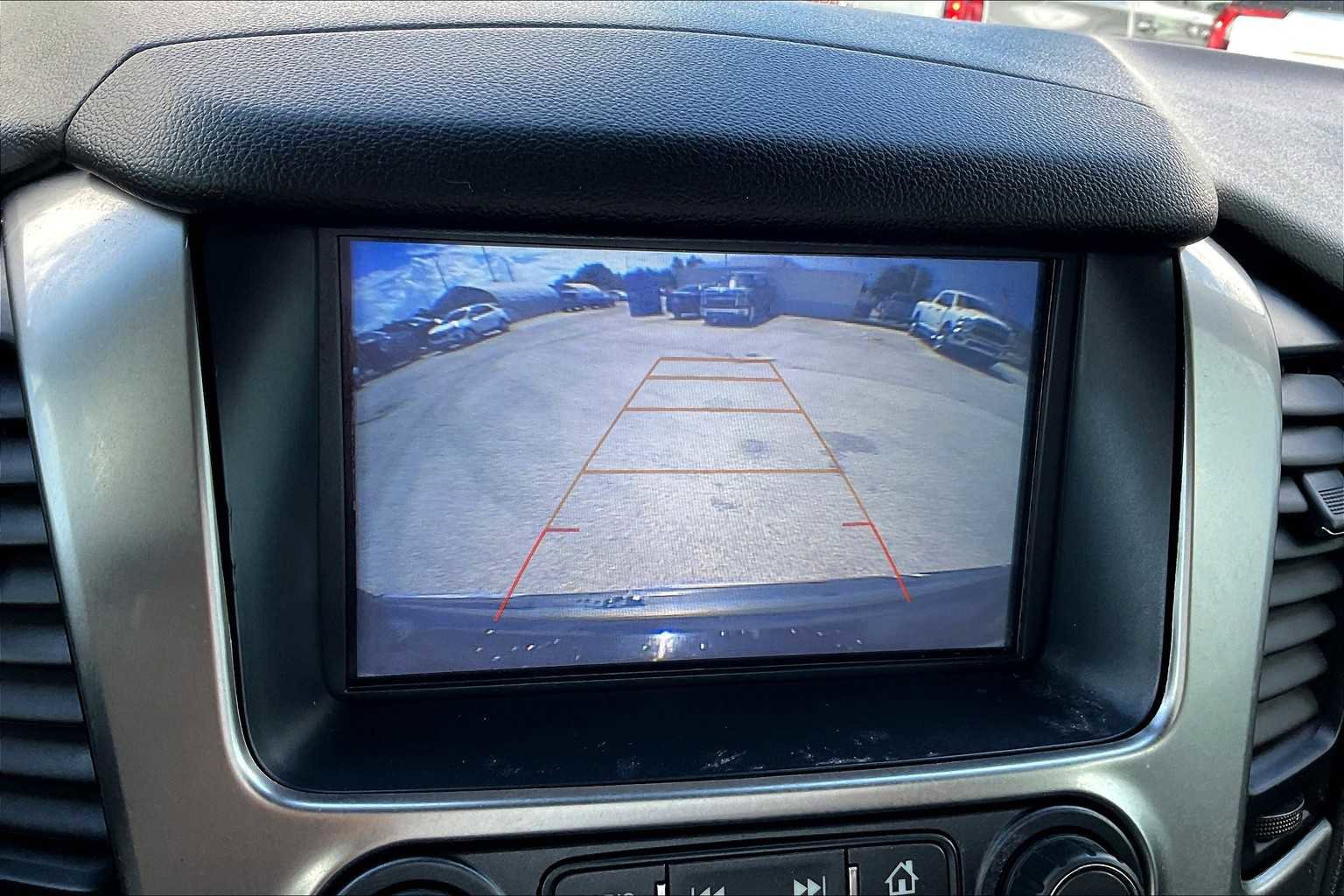 Used 2019 Chevrolet Suburban Premier image 25