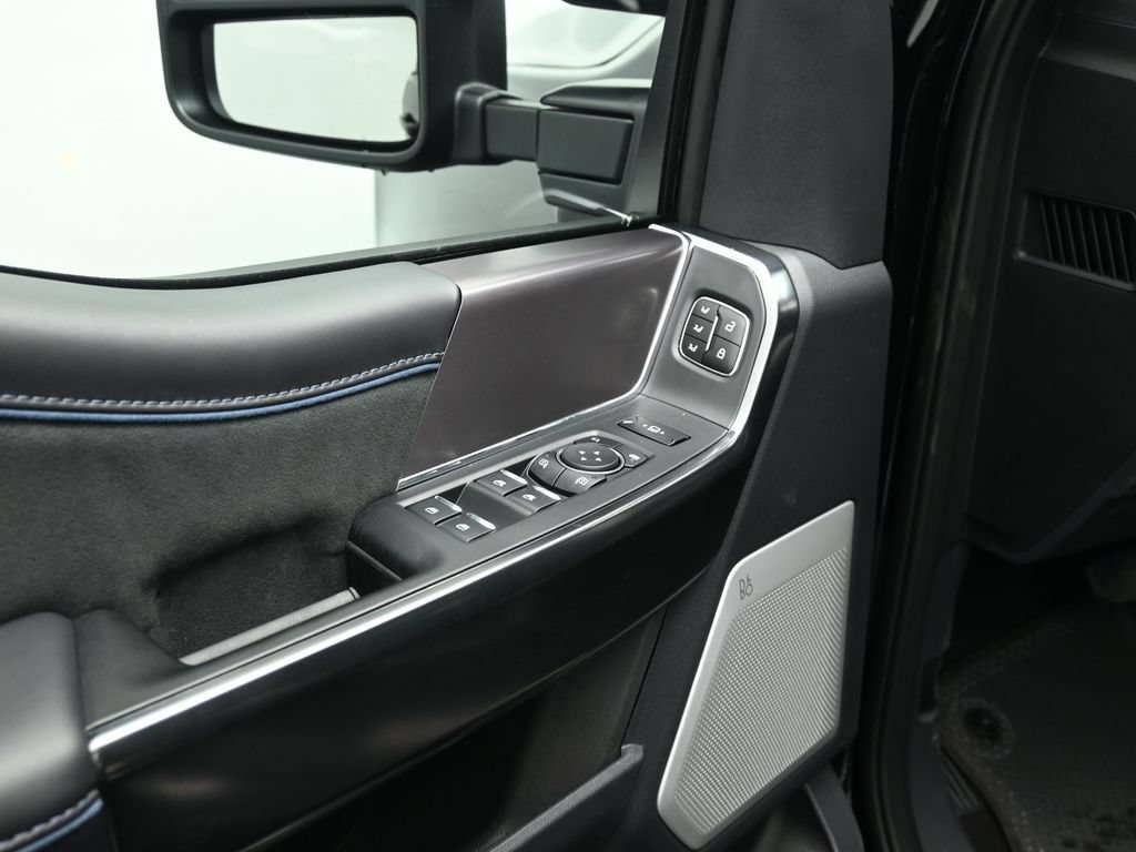 New 2026 Ford F250 Platinum AWD/4WD image 9