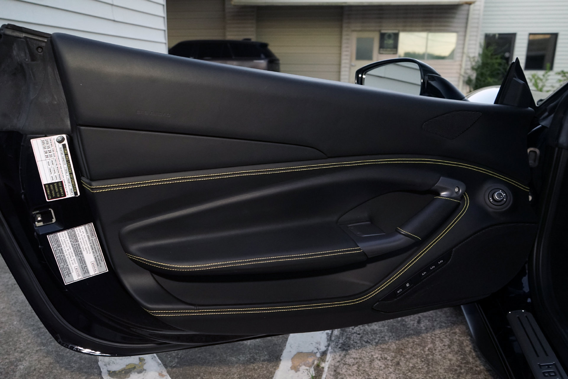 Used 2020 Ferrari F8 Tributo RWD image 21