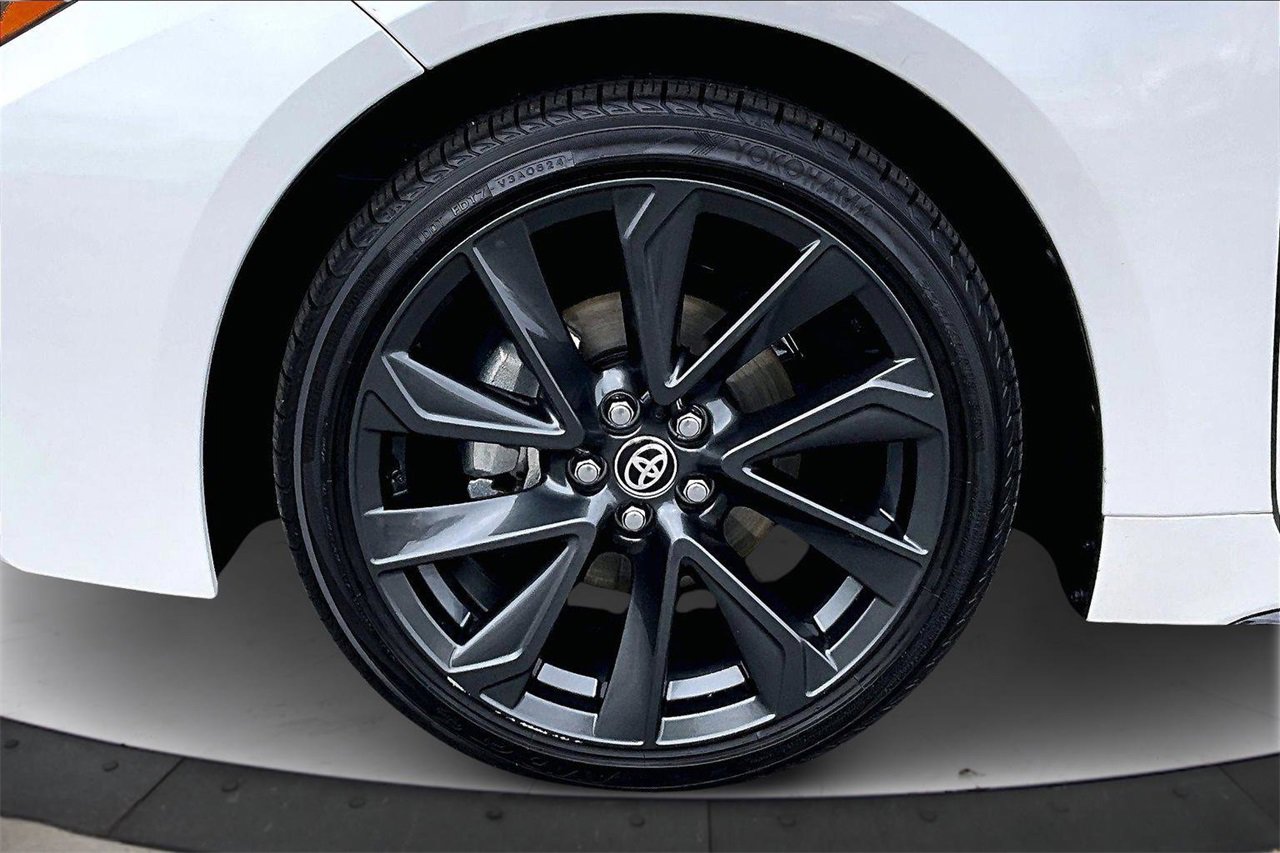 Used 2024 Toyota Corolla LE image 31