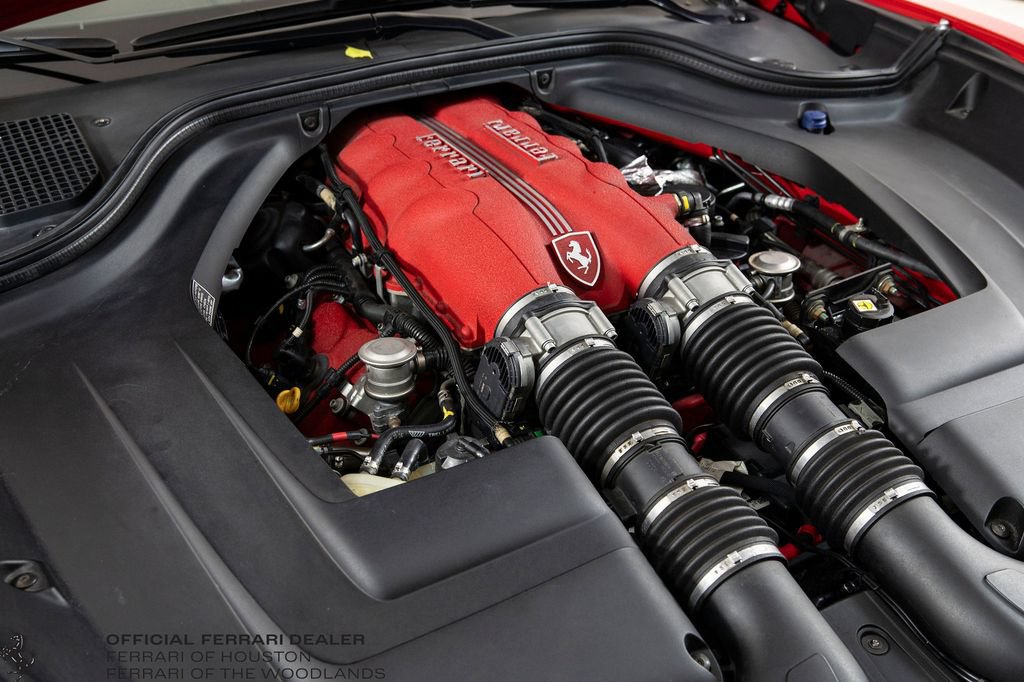 Used 2010 Ferrari California RWD image 39