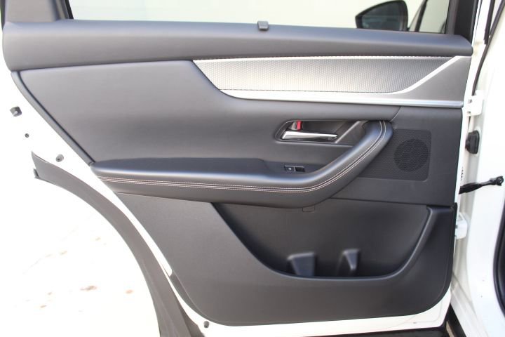 Certified 2025 MAZDA CX-90 Plug-In Hybrid w/ Preferred image 32